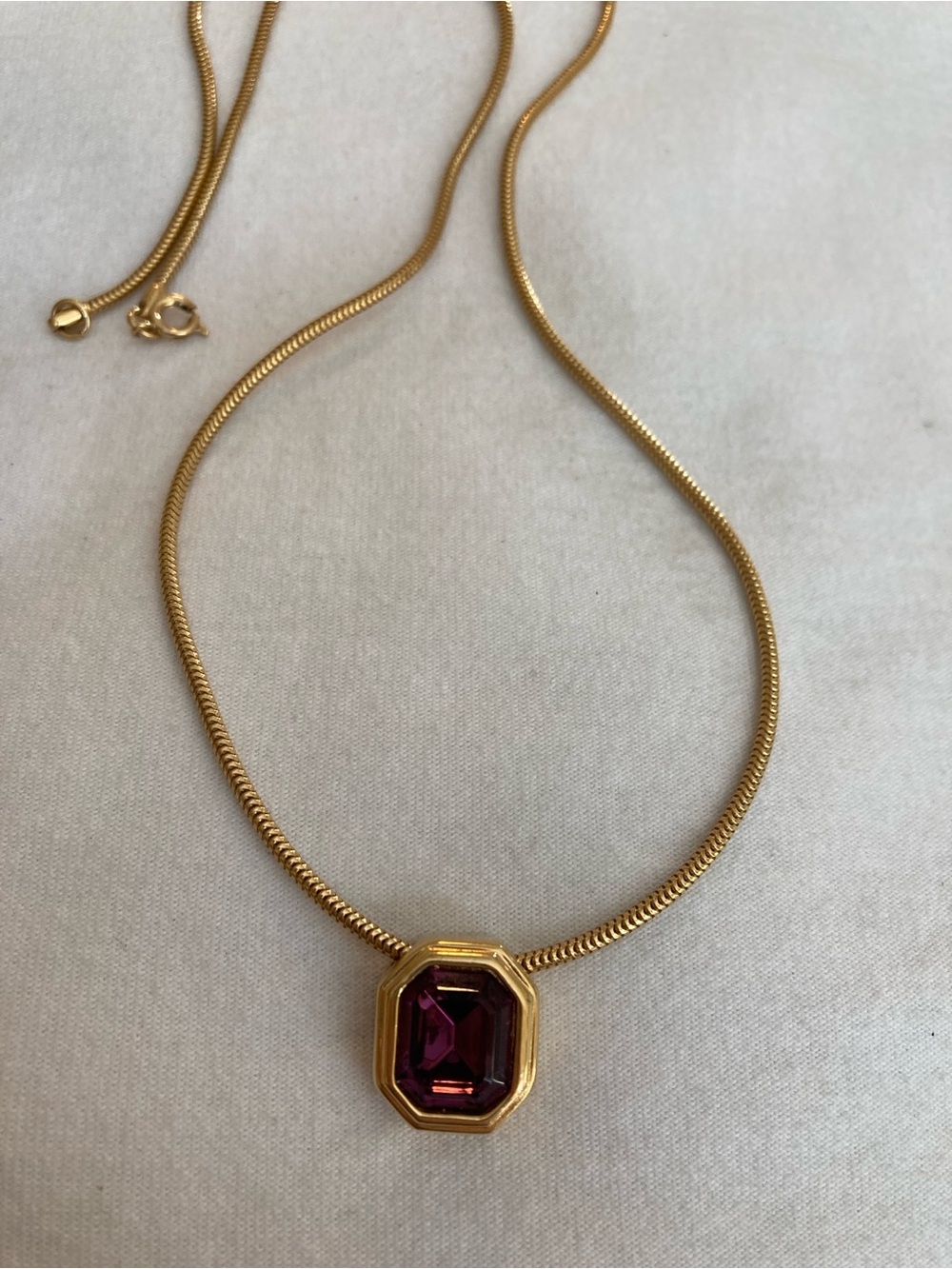Gold Tone Necklace with Amethyst Colored Glass Stone - Picture 4 of 7